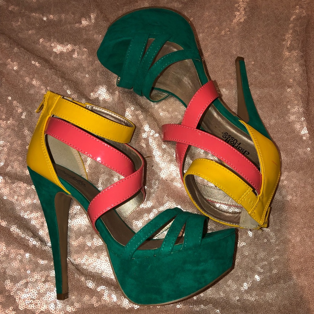 CHARLOTTE RUSSE | Platforms